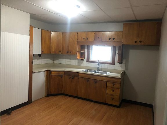 2nd image of 2459 Niagara Ave