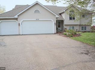 8570 Tern Ct, Chanhassen, MN 55317