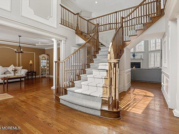 5th image of 34 Rutledge Road