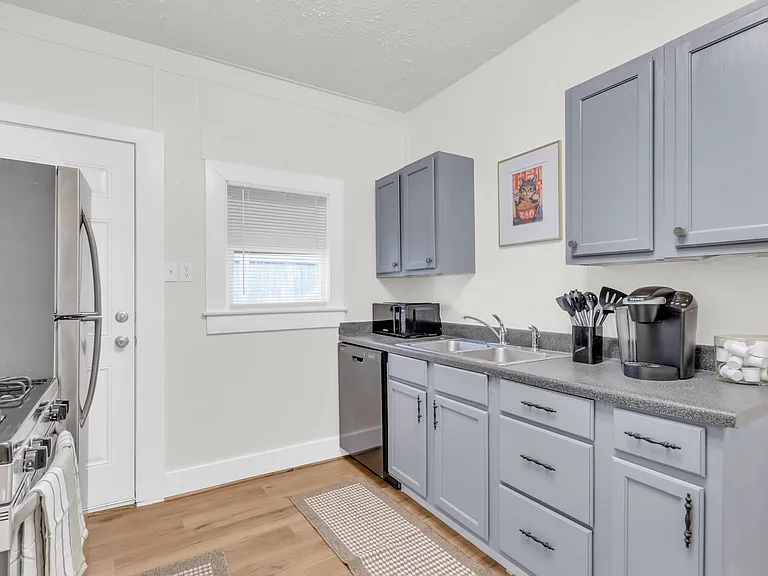 4121 Junius St #4123 — Photo 20