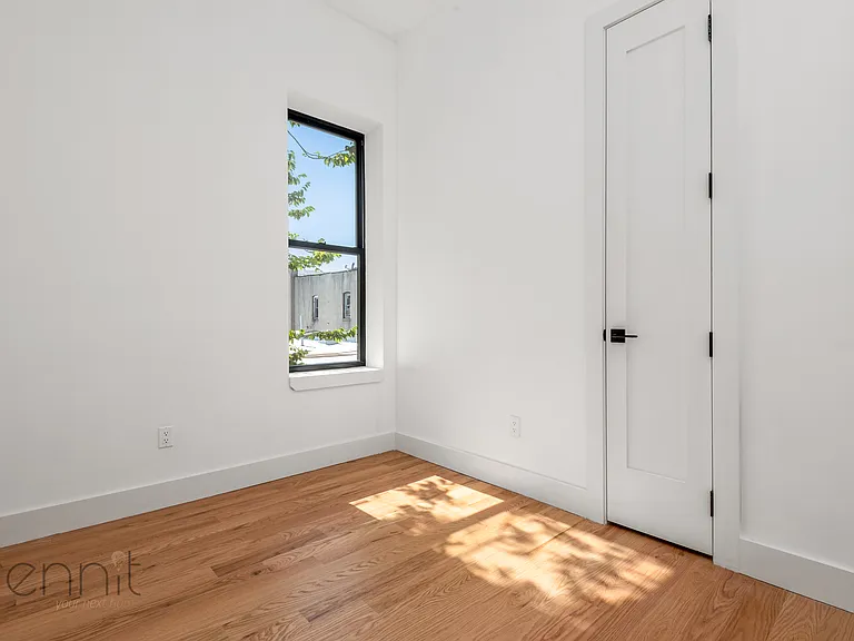 808 Putnam Ave #4B — Photo 5