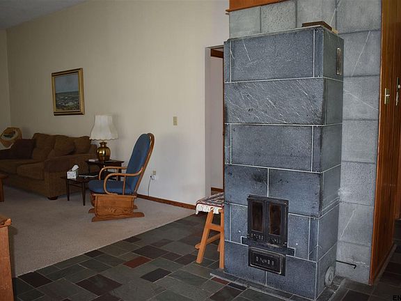 5th image of 112 Alpine Ln