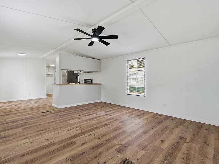 188 Bismarck Dr — Photo 3