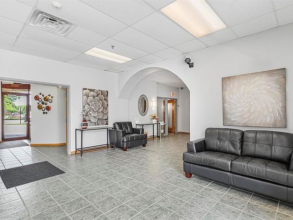 5th image of 301 Harbour Town Dr APT 330