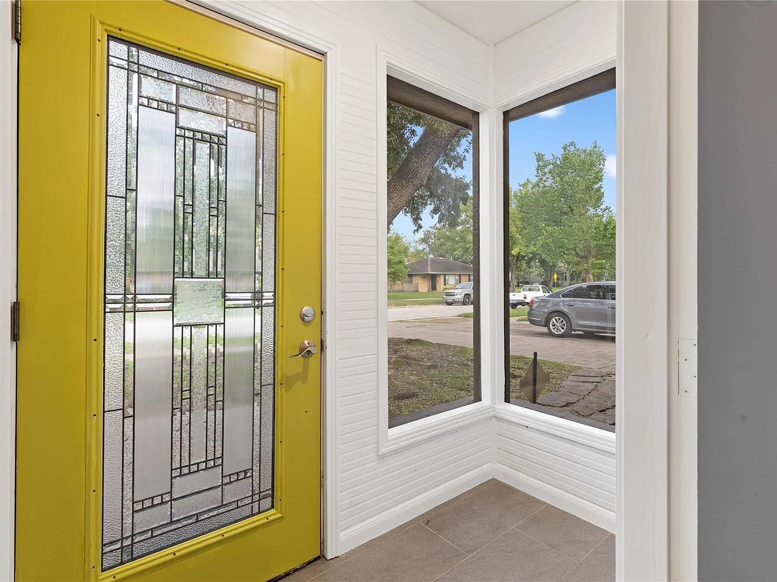3 bed, 2.0 bath, 1532 sqft, $3,280 — Photo 2