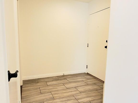 4th image of 1559 S Armacost Ave #203