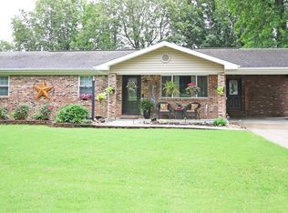 16446 Breezeway Dr, Dexter, MO 63841