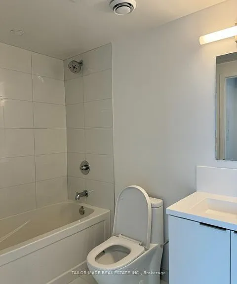 238 Simcoe St #1802 — Photo 8