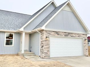 349 Lilac Ln, Stoughton, WI 53589