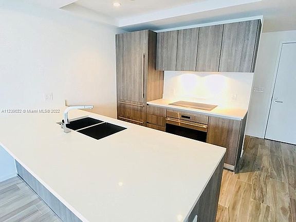 3rd image of 801 S Miami Ave Unit 3102