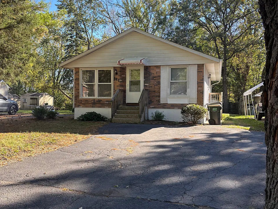 111 Woodland Dr