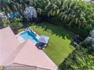 1526 Victoria Isle Way, Weston, FL 33327