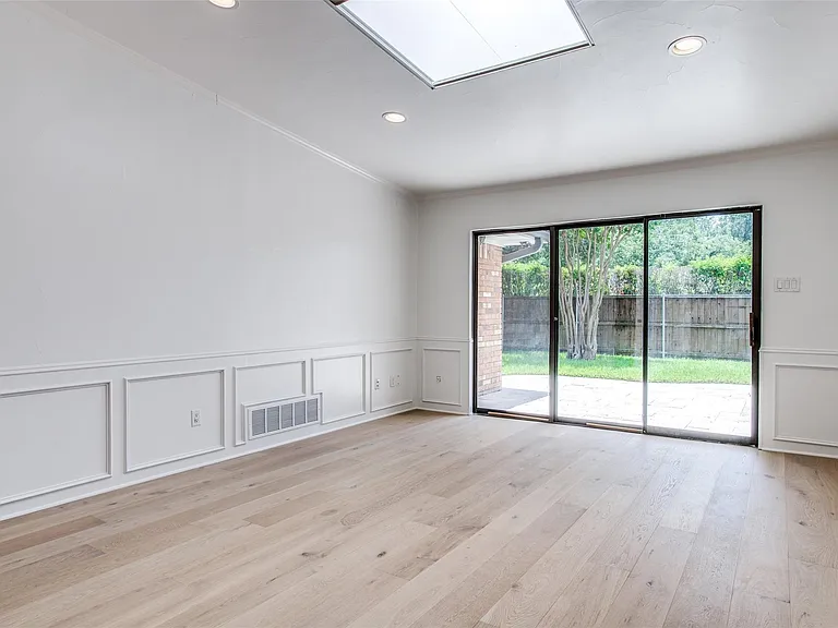 6926 Northwood Rd — Photo 15