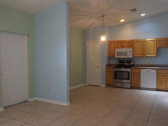 2nd image of 4409 22nd St SW #1