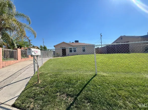 2012 Jessie St, Bakersfield, CA 93305
