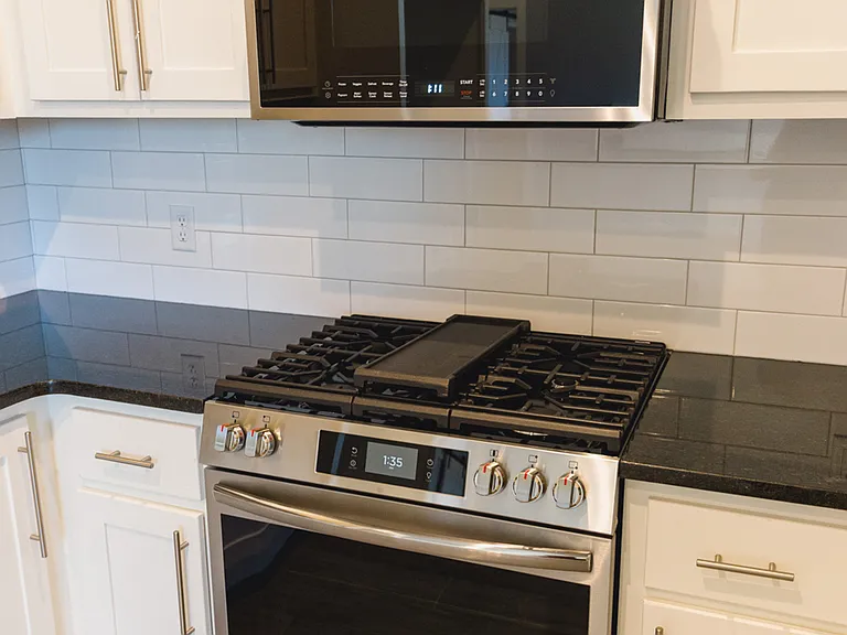 629 Remington Ave — Photo 19