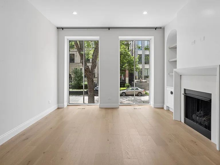 3739 N Clifton Ave #1 — Photo 12
