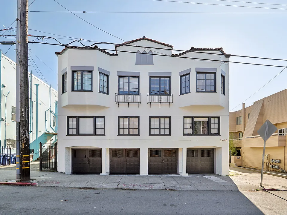 Building Photo 5