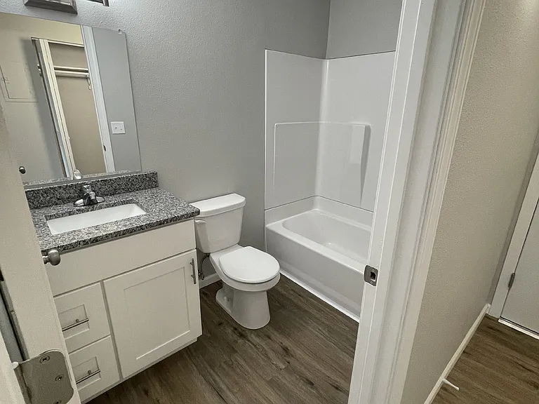 Countryside Apartments — Photo 18