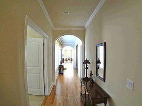 4th image of 253 Somerset Cir