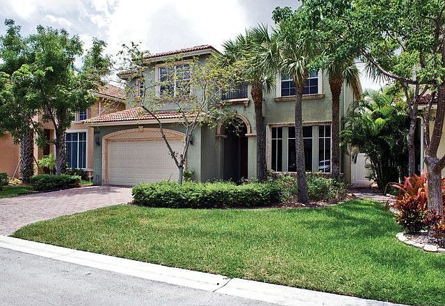 1st image of 10205 Isle Wynd Ct