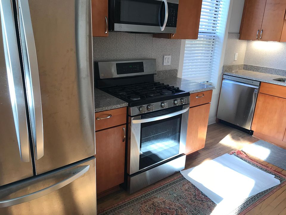 1st image of 1320 N Wicker Park Ave APT 2