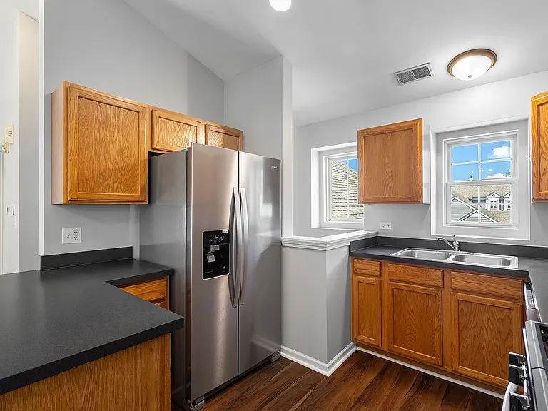 2827 Rutland Cir #204 — Photo 4