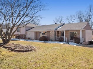 1342 Lee Dr, Edwardsville, IL