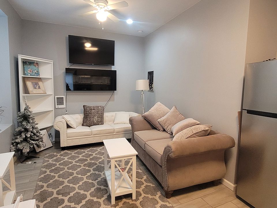 1st image of 1322 Oak Lane Ave #7