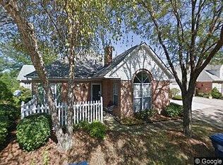 128 Magnolia Ave, La Grange, KY 40031