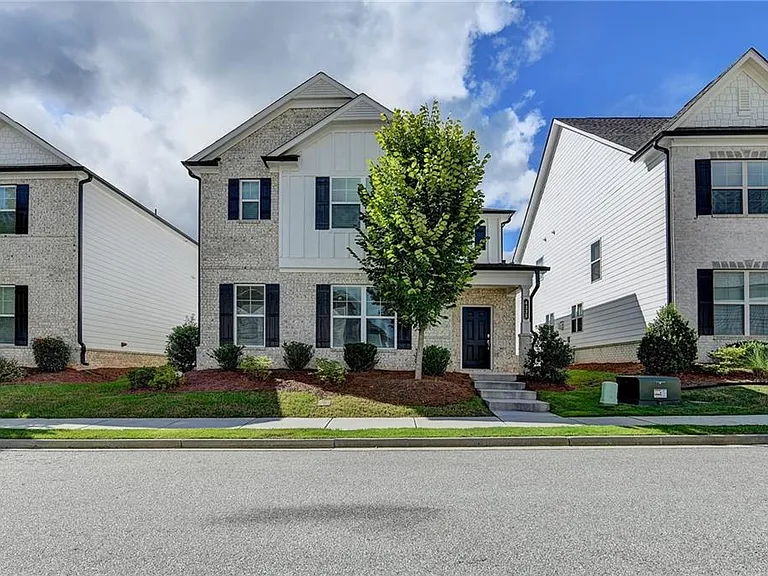 4335 Magpie Dr — Photo 1