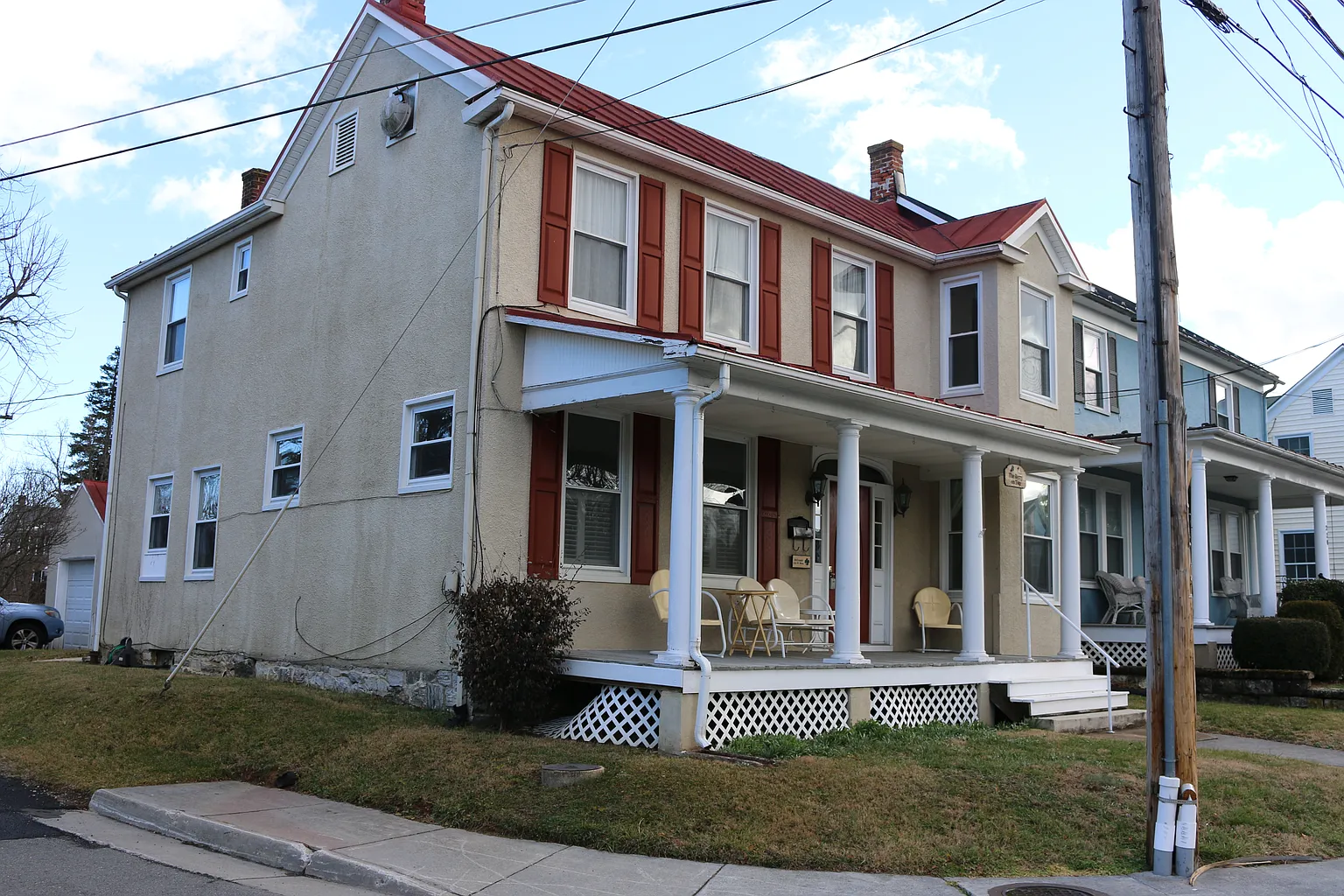 222 W Main St photo 1