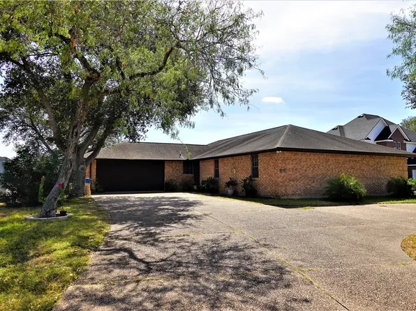 134 Saint Anthony Dr, Sinton, TX 78387