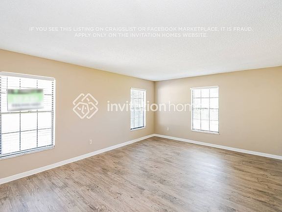 3rd image of 626 Miramar Ln