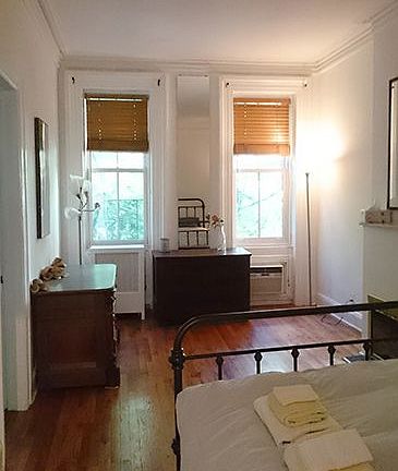 5th image of 247 E 49th St #3