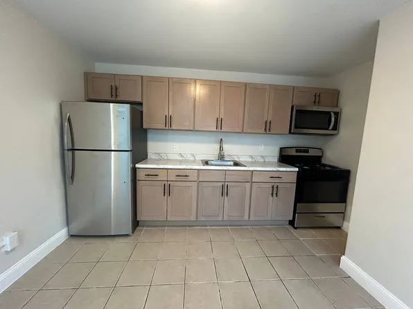 18 Hampton Rd, New Brunswick, NJ