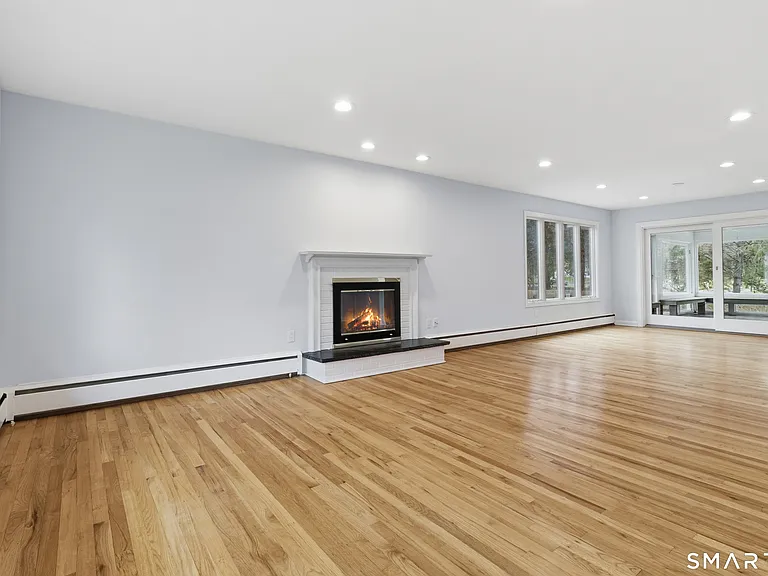 2 Rockyfield Rd — Photo 5