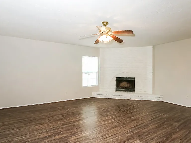 6702 Kearney Dr — Photo 1