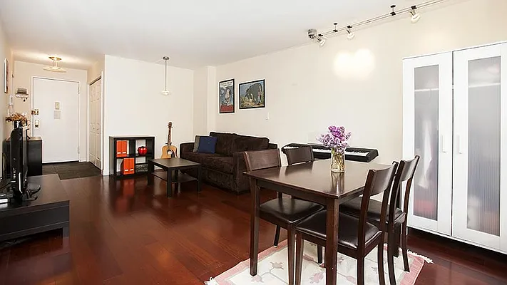 Sold by Fenwick Keats Real Estate | media 7