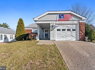 22 New Castle Dr, Southampton, NJ