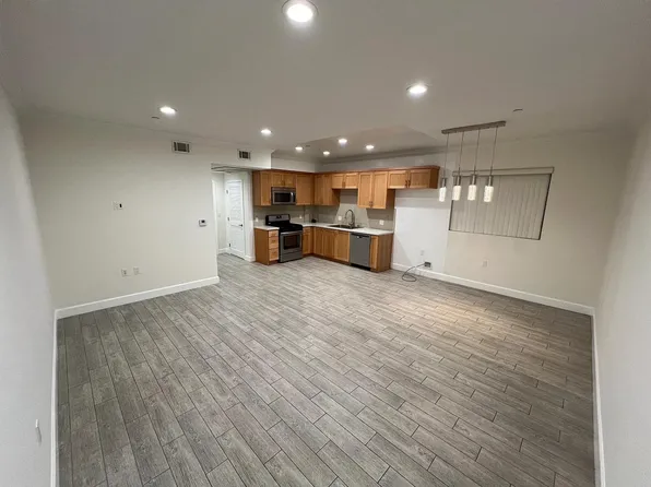 7228 Amigo Ave #104, Reseda, CA 91335