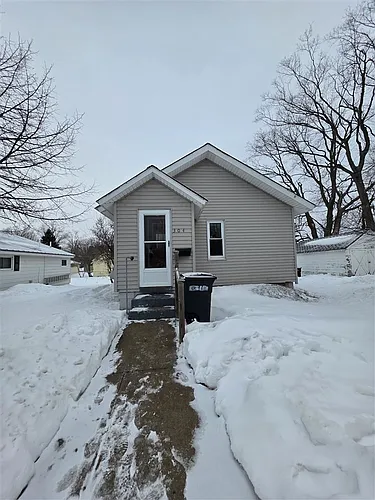 304 Ione St Photo 1