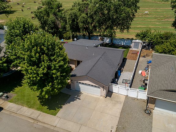 2nd image of 3586 Bearwood Pl