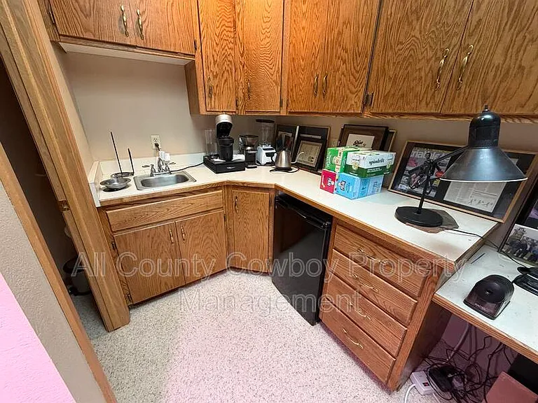 328 Stuart St — Photo 19