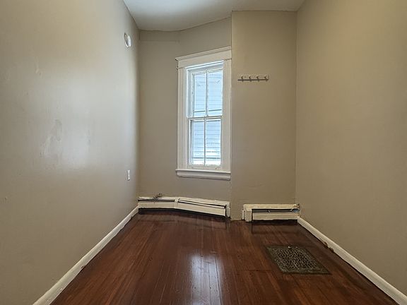 5th image of 230-232 Quail St #2F