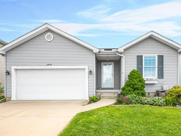 2436 Grey Fox Trl, Bloomington, IL 61705