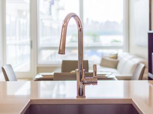 11 Main St #7, Edgewater, NJ 07020