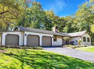 45 Old Manchester Rd, Amherst, NH 03031