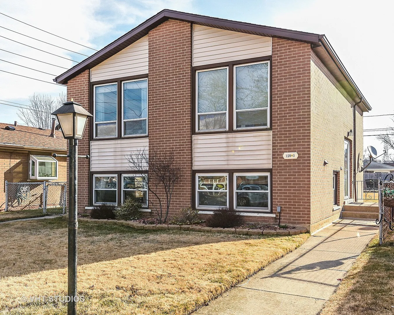 12805 S Manistee Ave photo 1