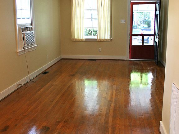 5th image of 609 W 32nd St
